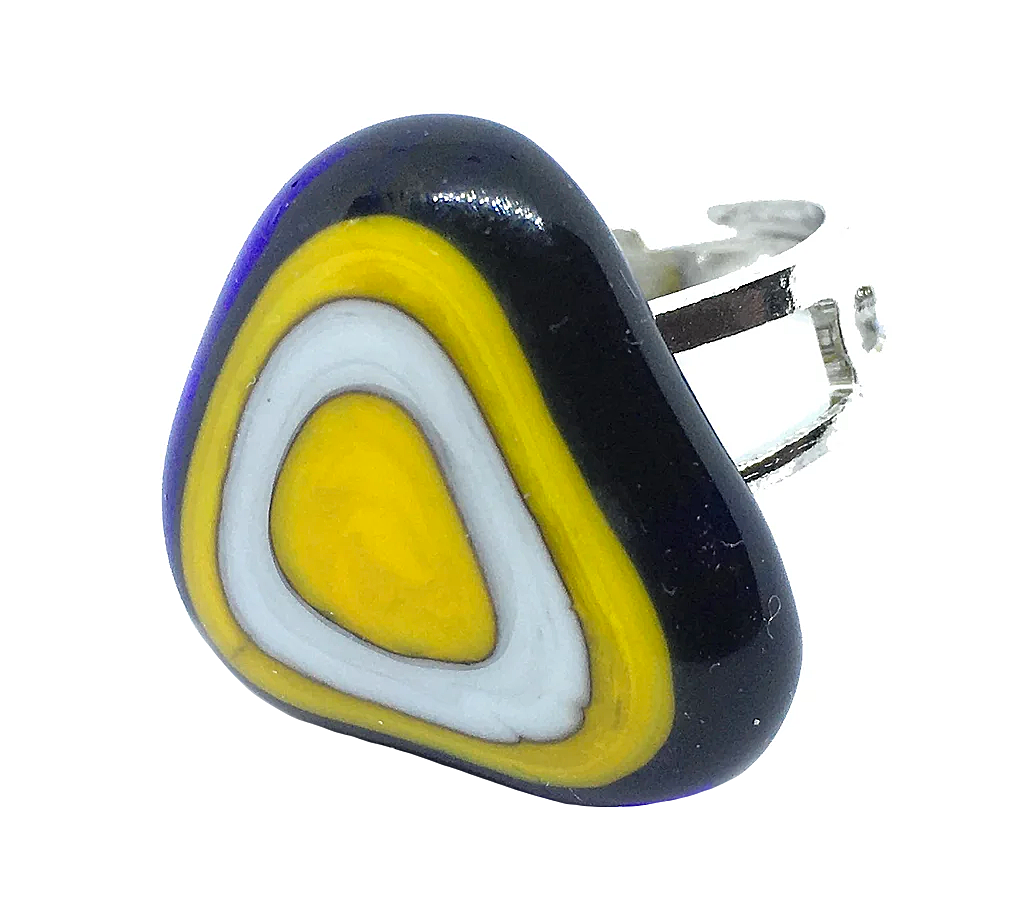 A striking triangular Murano Glass Ring by Murano Passion showcases an abstract design with concentric layers of yellow, white, and black. Handmade in Venice, the silver band beautifully accentuates the colorful pattern on the 2cm x 1.8cm front.